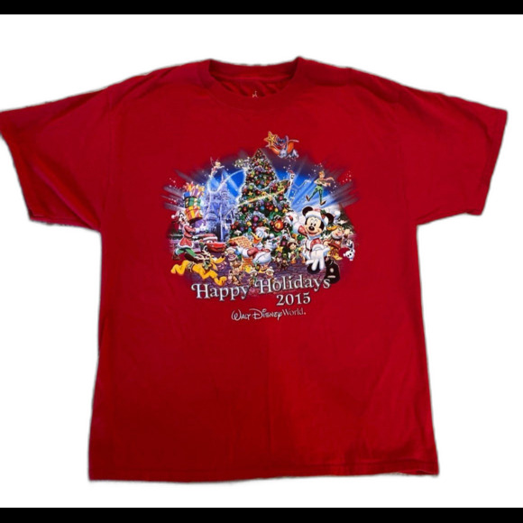 Disney Christmas 2015 Red T-Shirt Size Large Christmas Tree & Disney Character - Picture 2 of 7